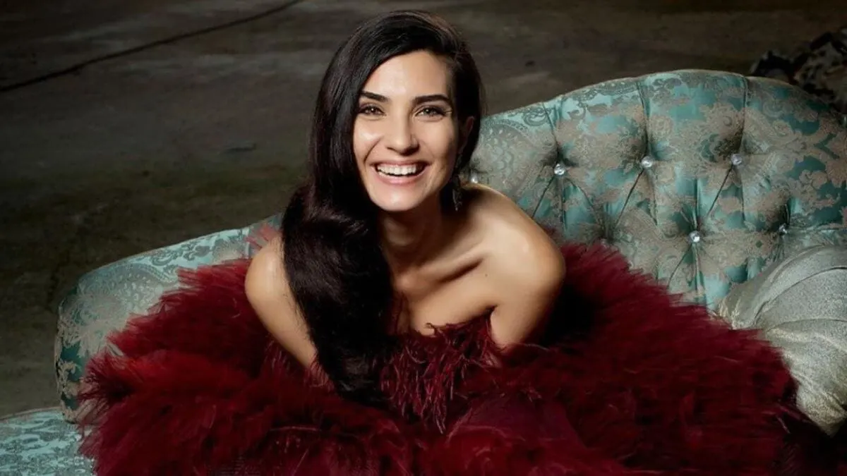 Tuba Buyukustun