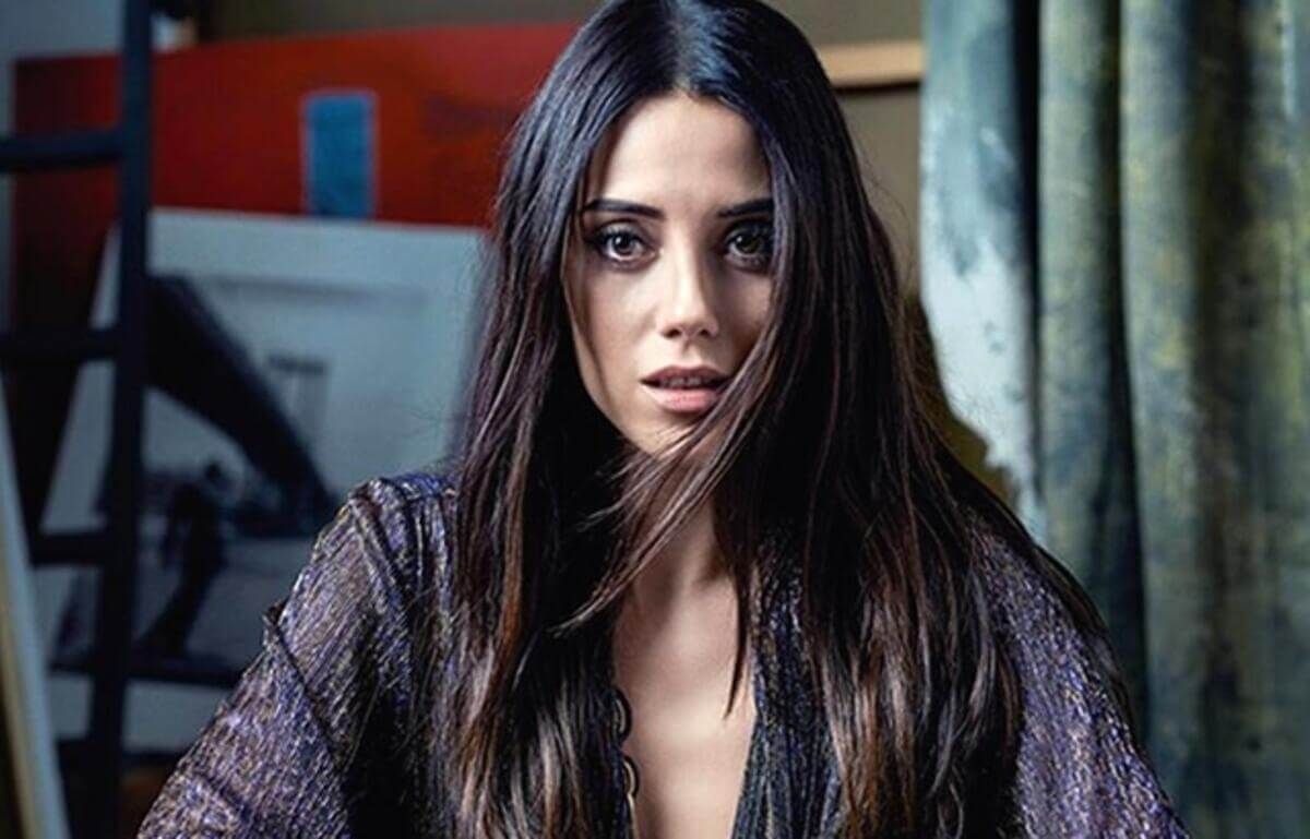 Cansu Dere