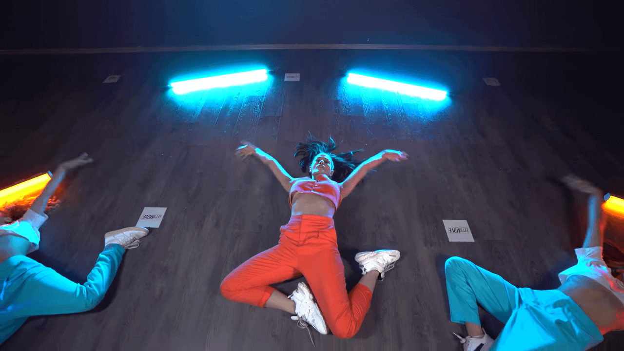 Demet Ozdemir Dance Video