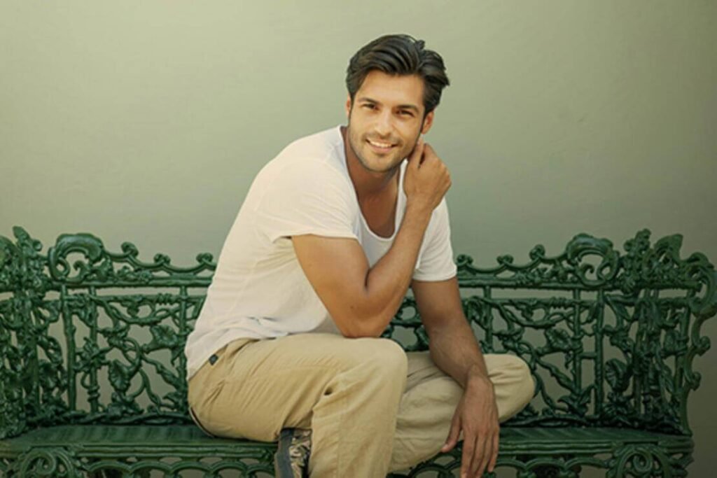 Can Yaman vs Serkan Cayoglu