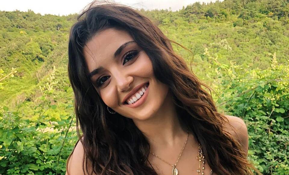 15 Facts About Famous Actress Hande Ercel