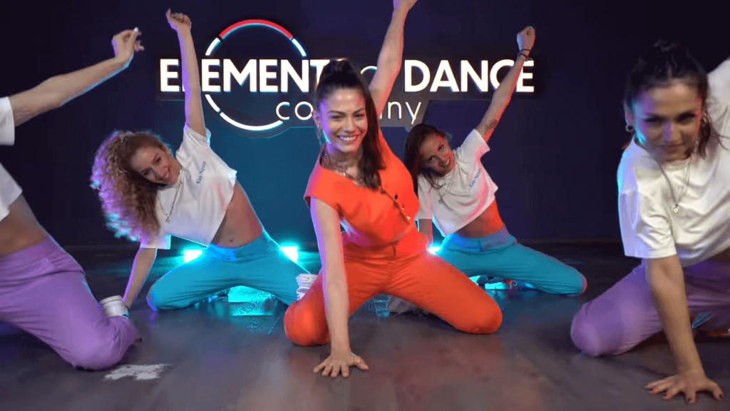 Demet Ozdemir Dance Video